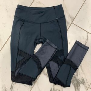 Calia by Carrie Underwood gray mesh leggings small ankle length